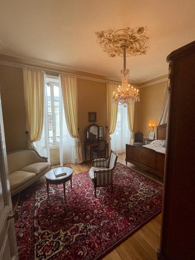 Maison D'Hercule Mayenne Extérieur photo