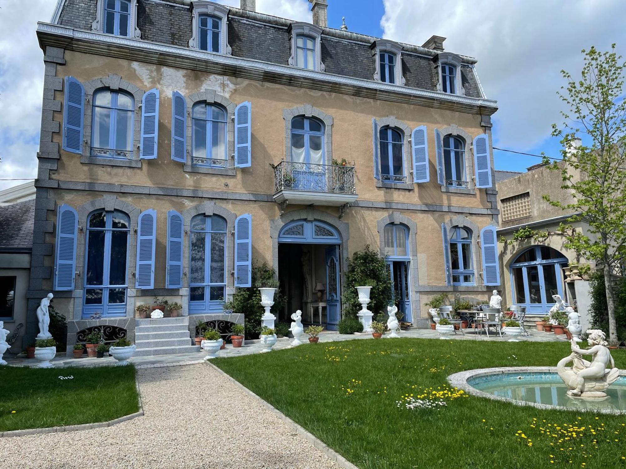 Maison D'Hercule Mayenne Extérieur photo